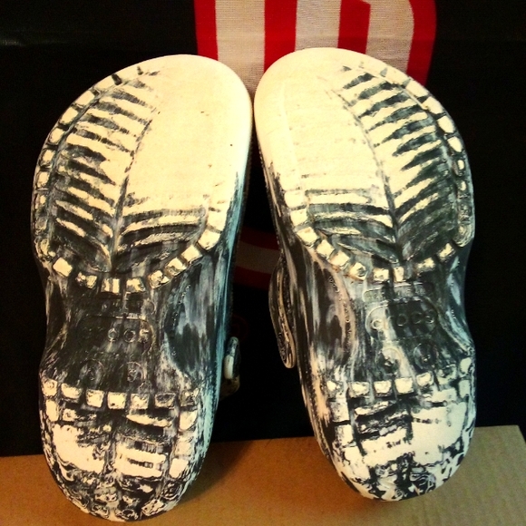 Classic Marbled Clog Crocs - Picture 3 of 5